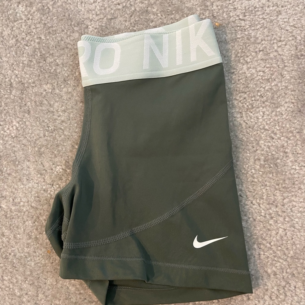 Nike Pro Women’s spandex